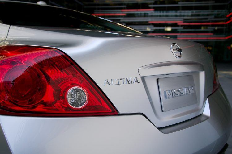 2008 Nissan Altima Coupe tail