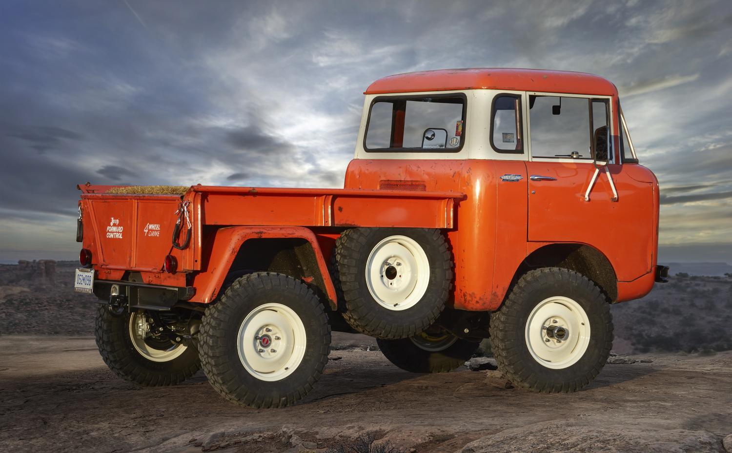 Jeep® FC 150 Heritage Vehicle 2