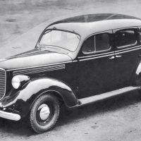 By 1938, Dodge adopted a completely steel body with a full-steel roof panel to replace the conventional wood-and-fabric insert that had been standard industry practice.
