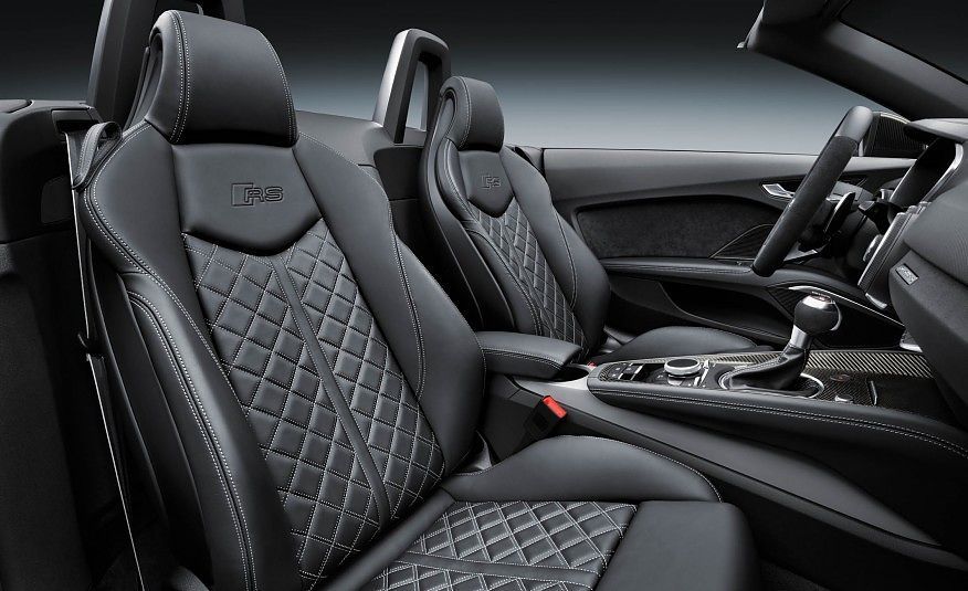 Audi TT RS Roadster Front Seats