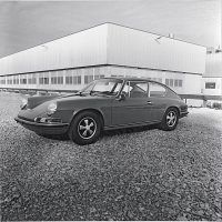 The four-seater idea continued to fascinate Porsche, and in October 1969, Pininfarina delivered its concept of a new four-seater 911. Assembled on chassis 320020, it used an S engine developing 180 horsepower. Porsche Archiv