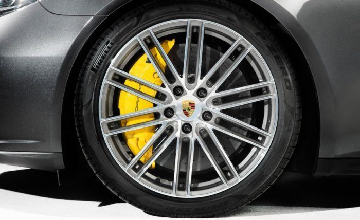 2017 Porsche Panamera Turbo Carbon-Ceramic Brakes