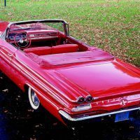While Pontiac’s Bonneville had plenty of muscle, like the Chrysler 300 it was marketed as a high-performance personal luxury car rather than a pure muscle car. Photo by Tom Glatch.