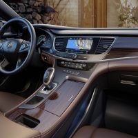 2017 Buick LaCrosse Gear Level and Center Cup Holders