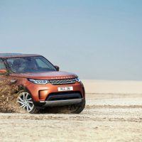 2017 Land Rover Discovery in sand