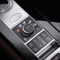 2017 Land Rover Discovery All-Terrain control panel