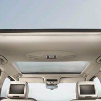2017 Land Rover Discovery dual panoramic roofs