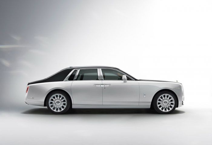 Rolls-Royce Phantom: Overstated Finesse or Elegance Pinnacle"
