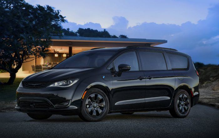 2019 Chrysler Pacifica Hybrid with S Appearance Package