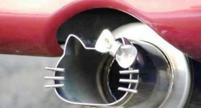 Hello_Kitty_Ferrari_Exhaust