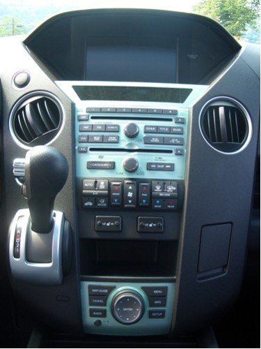 2009 Honda Pilot Touring center console