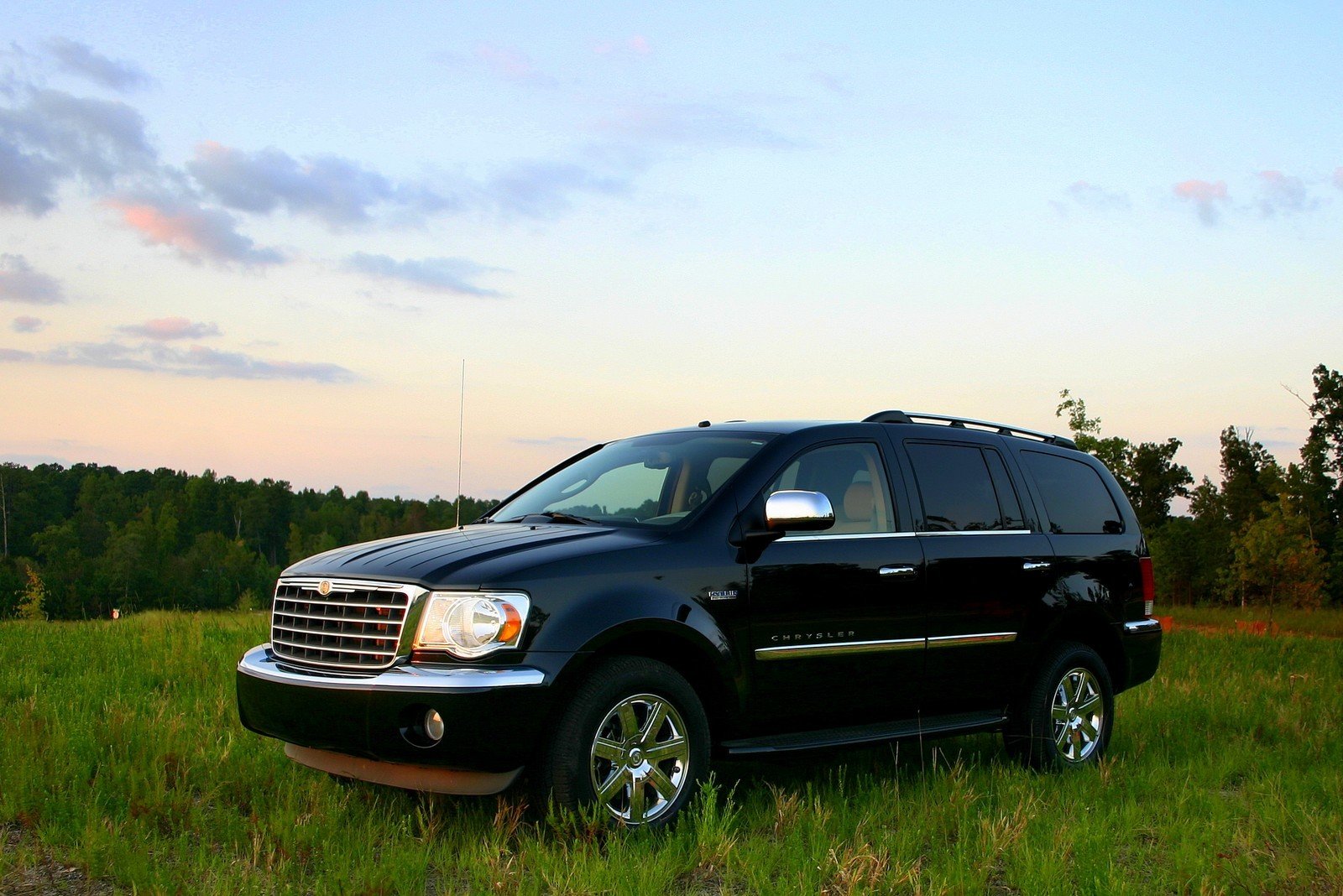 2009 Chrysler Aspen Hybrid Review