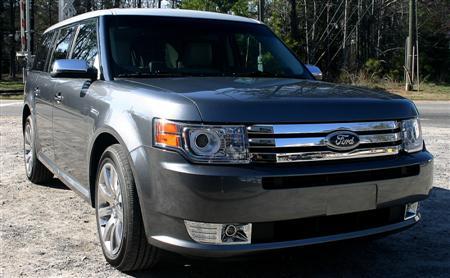 2009 Ford Flex front