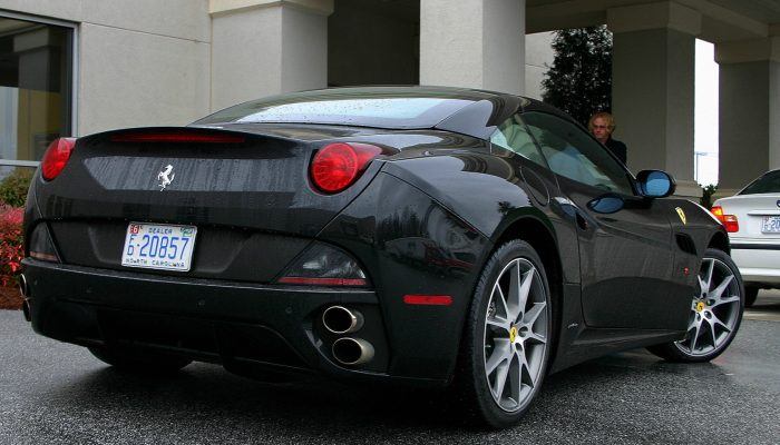2010 Ferrari California rear