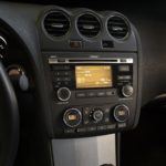 2010 Nissan Altima Coupe center console