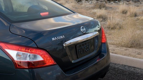 2010 Nissan Maxima rear