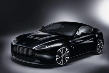 Aston Martin DBS Carbon Black