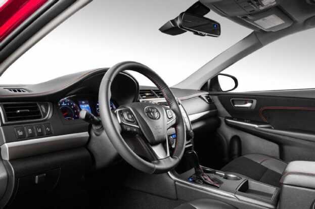2015 Toyota Camry XSE interior