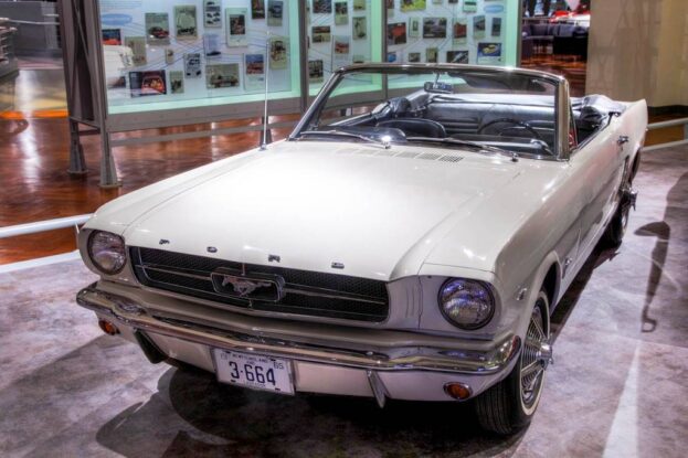 Ford_Mustang_serial_number_one
