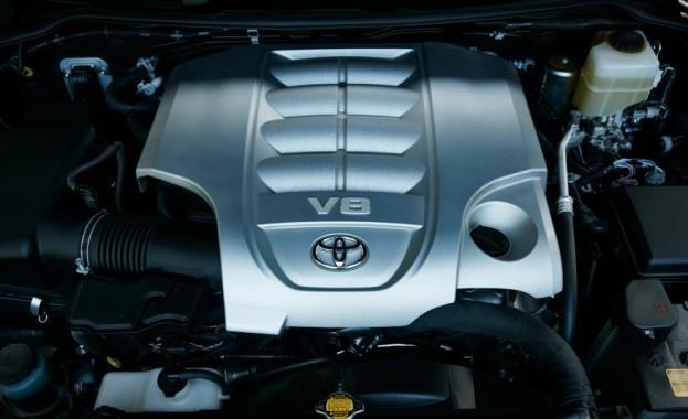 Toyota 5.7 L V8