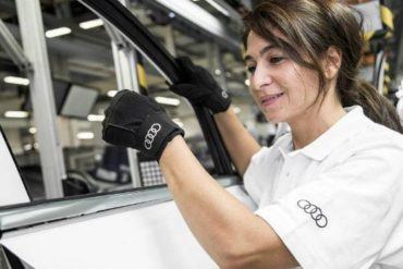 news 2015 audi medical gloves in production