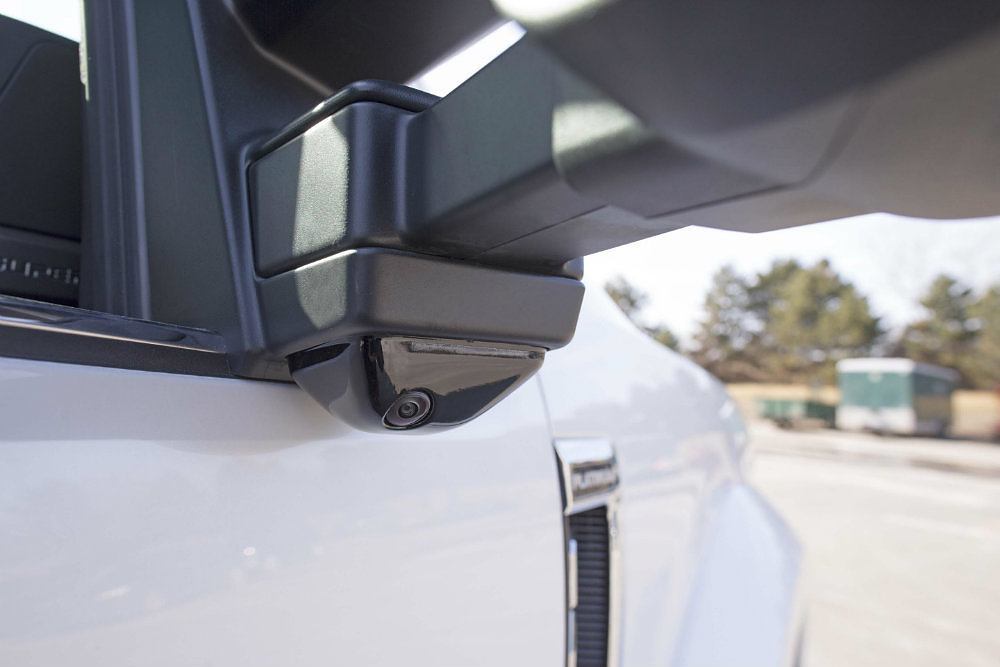 Super Duty Trailer Reverse Guidance side view mirrors