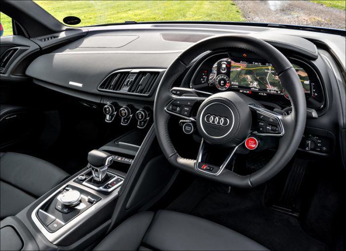 Audi R8 cockpit