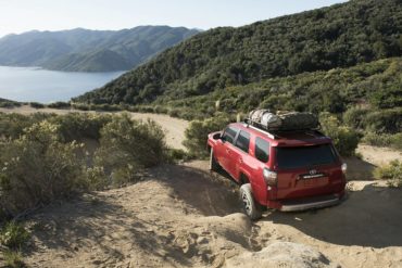 2017 Toyota 4Runner TRD Off Road Premium Crawling