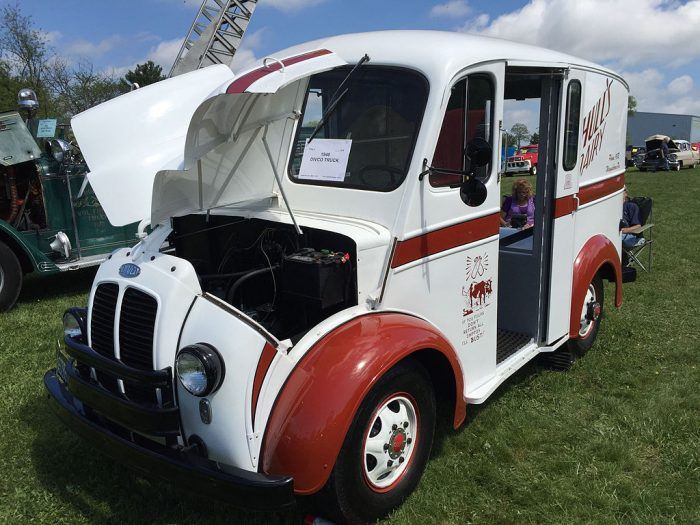 1948 Divco delivery truck at 2015 Shenandoah AACA meet 3of6