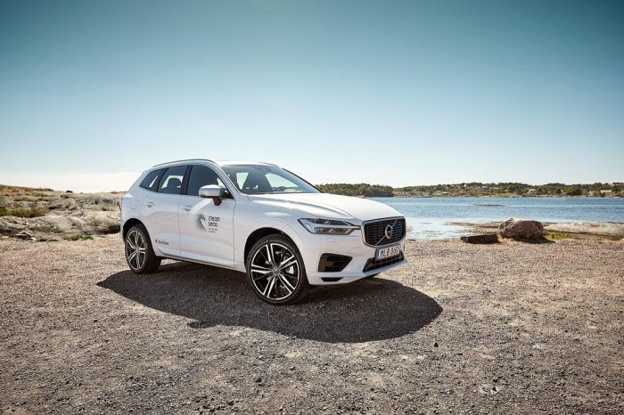 230937 Volvo Cars aims for 25 per cent recycled plastics in every new car from