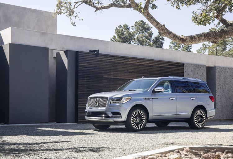 2018 Lincoln Navigator Review: Big, Brash & Loaded With Luxury