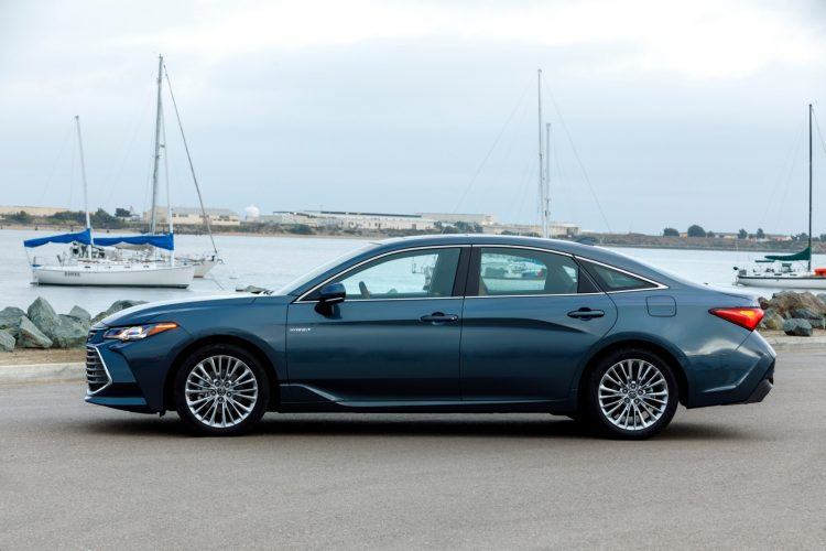 2019 Toyota Avalon Hybrid Limited Review: Ideal For Work or Pleasure