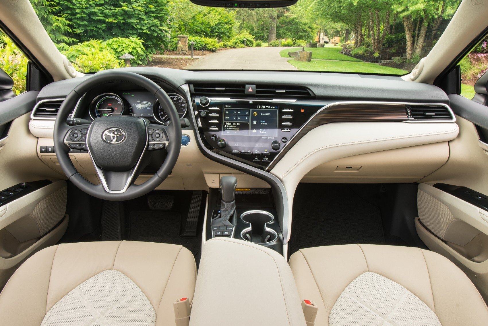 2019 Toyota Camry Hybrid Xle Review Steady Comfortable