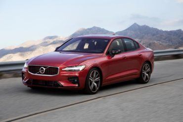 246280 Volvo S60 Named 2019 North American Car and Utility of the Year Finalist