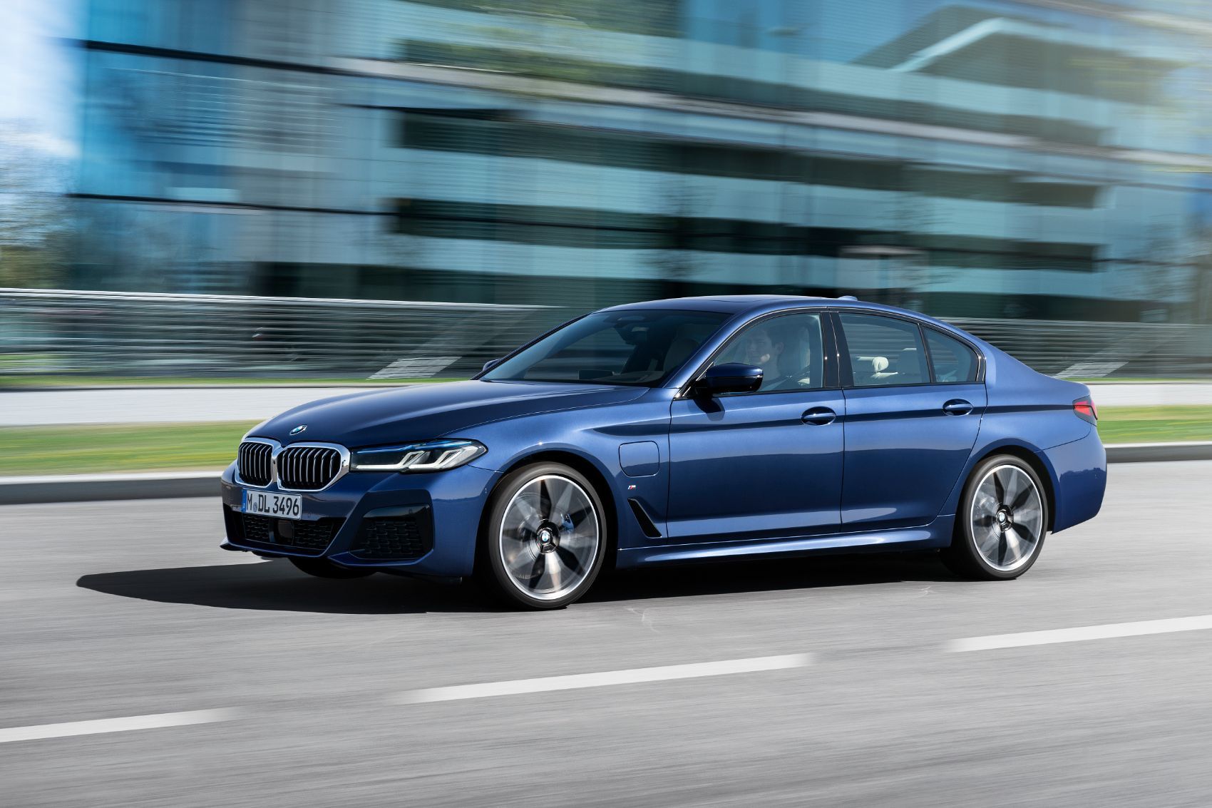2021 BMW 5 Series: Free Ultimate Reference Guide to This ...