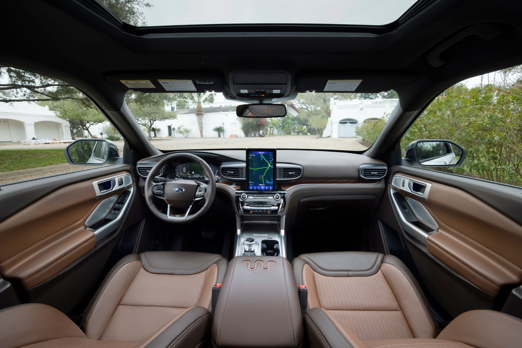 Ford Explorer King Ranch debuts with chic interiors and new technical