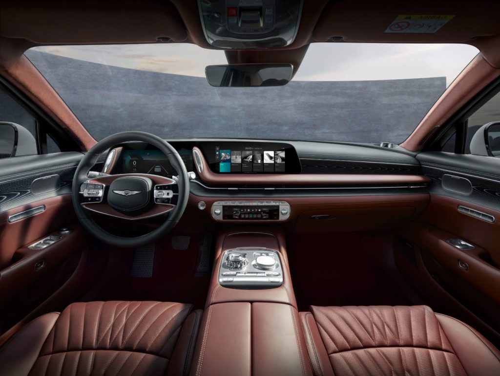Interior layout of the 2023 Genesis G90.