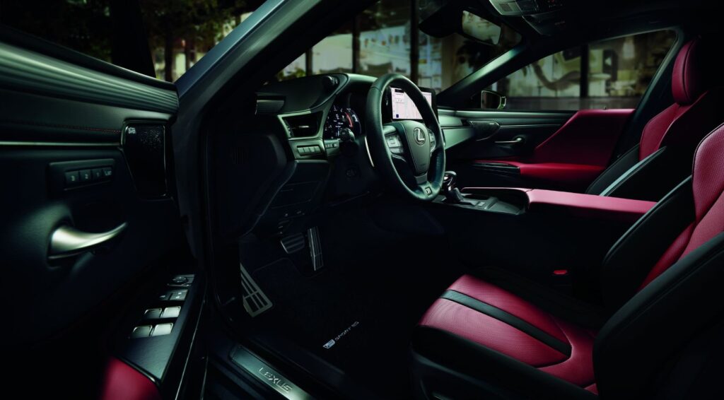 2024 Lexus ES interior layout.