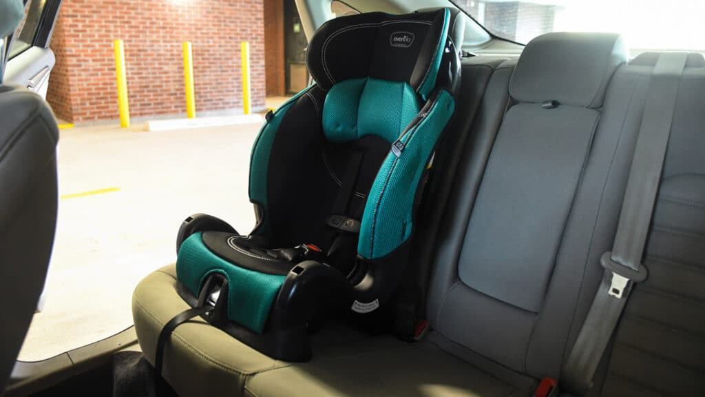 M1 car seat toddler evenflo2
